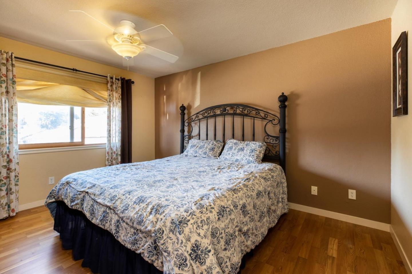 Detail Gallery Image 7 of 13 For 152 Torrey Pine Ter, Santa Cruz,  CA 95060 - 2 Beds | 1/1 Baths