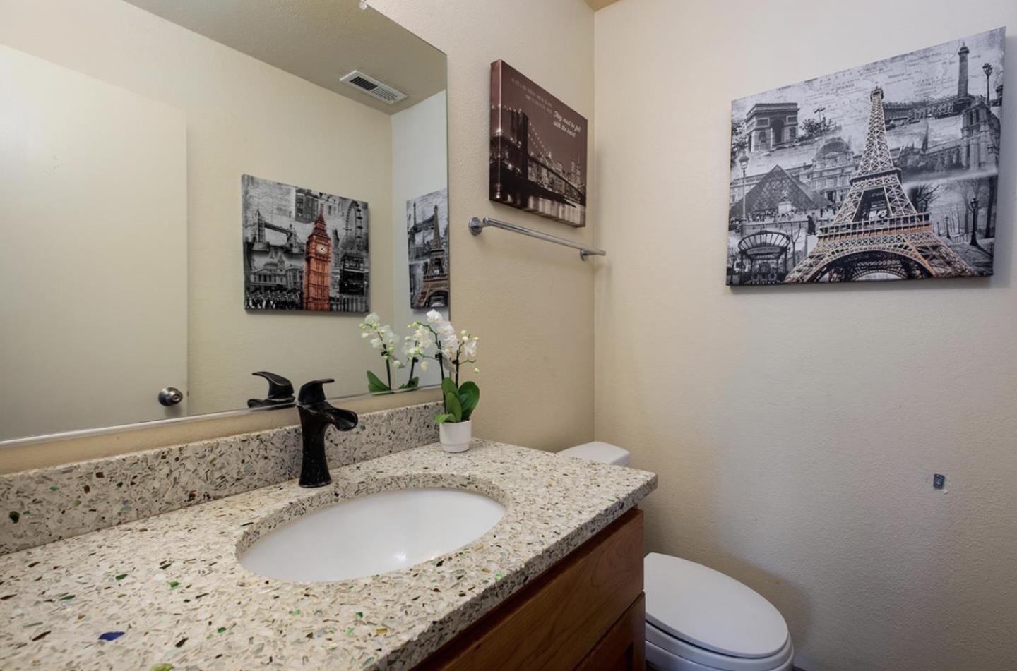 Detail Gallery Image 9 of 13 For 152 Torrey Pine Ter, Santa Cruz,  CA 95060 - 2 Beds | 1/1 Baths