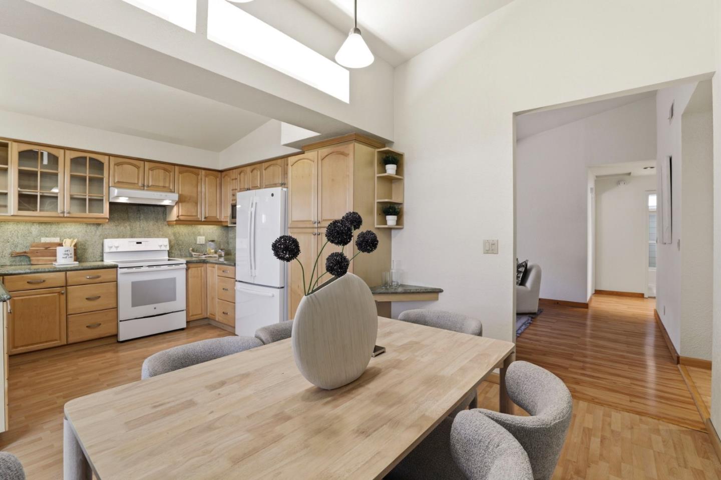 Detail Gallery Image 10 of 29 For 6496 Du Sault Dr, San Jose,  CA 95119 - 3 Beds | 2 Baths