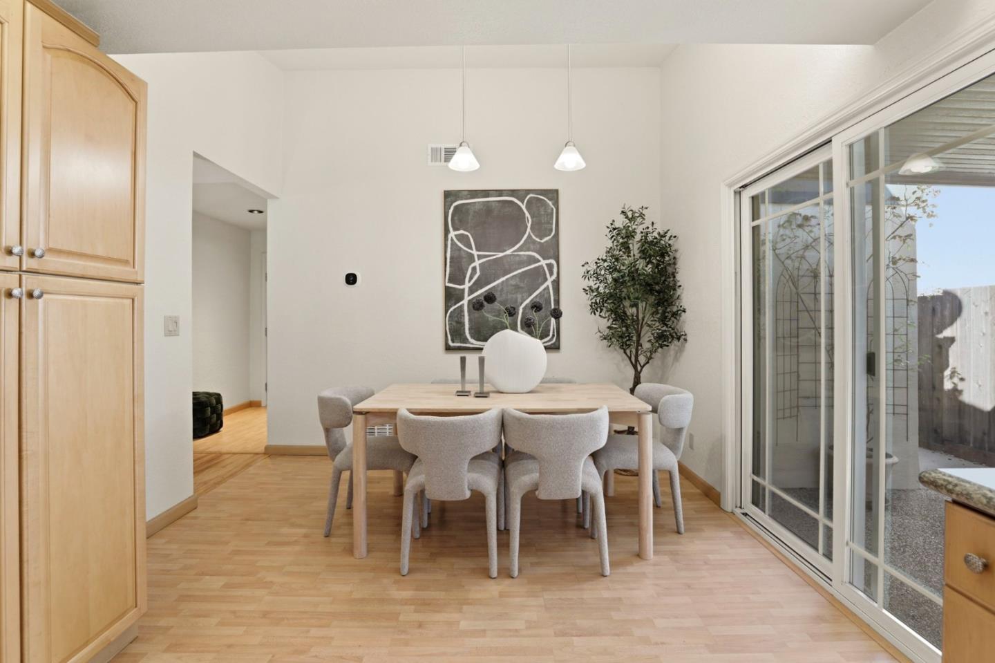 Detail Gallery Image 12 of 29 For 6496 Du Sault Dr, San Jose,  CA 95119 - 3 Beds | 2 Baths