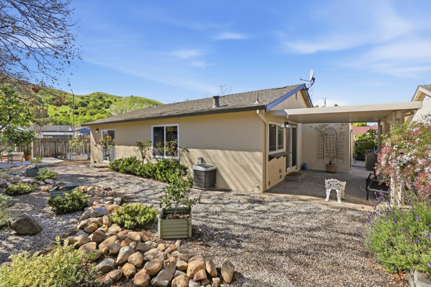 Detail Gallery Image 27 of 29 For 6496 Du Sault Dr, San Jose,  CA 95119 - 3 Beds | 2 Baths