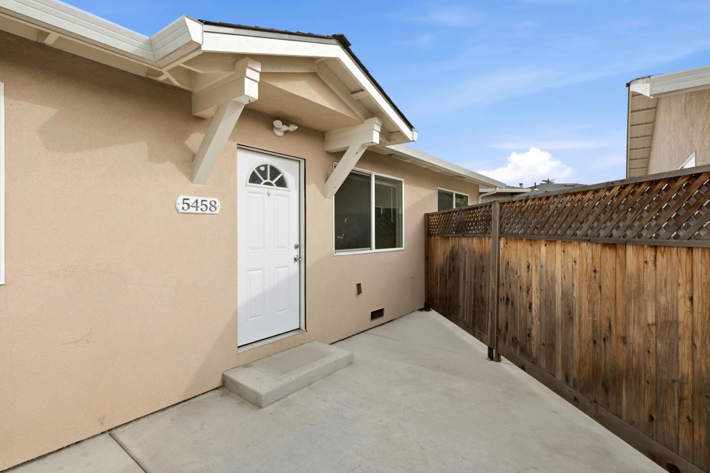 Detail Gallery Image 7 of 12 For 5460 Curtis St, Fremont,  CA 94538 - 8 Beds | 7 Baths