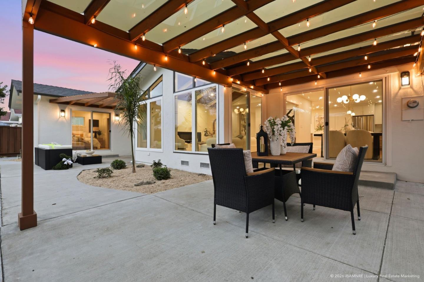 Detail Gallery Image 3 of 47 For 534 Flannery St, Santa Clara,  CA 95051 - 4 Beds | 2 Baths