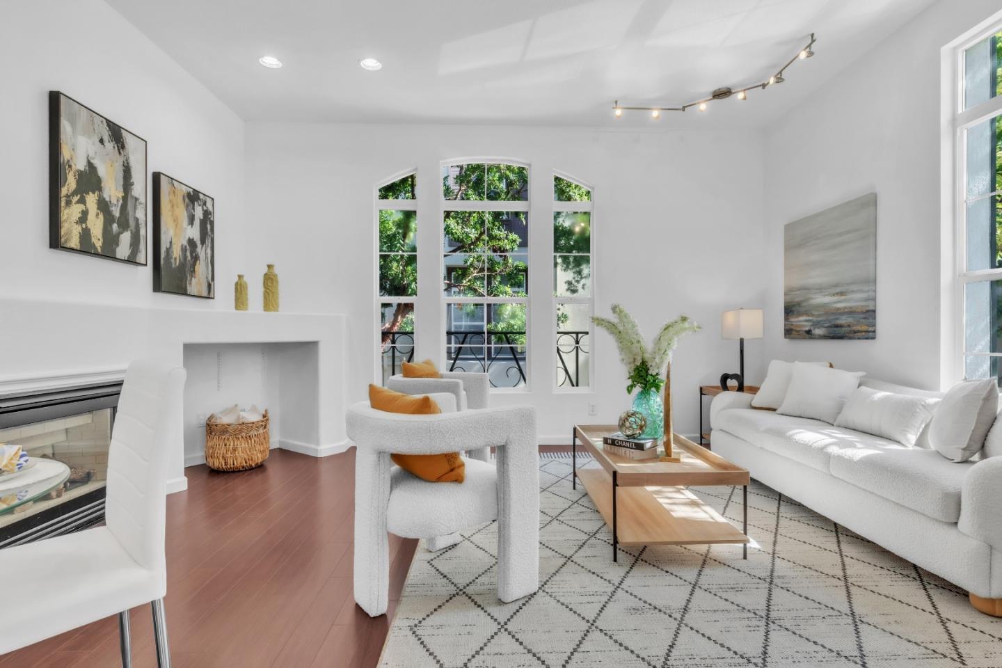 Photo #2: ML82037532 Listing: Photo #2