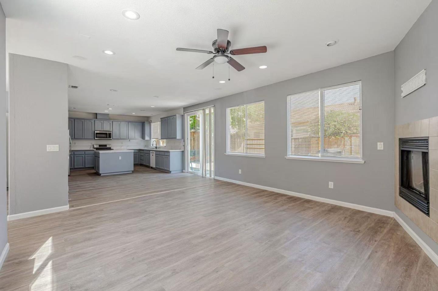 Detail Gallery Image 12 of 44 For 5323 Gold Creek Cir, Discovery Bay,  CA 94505 - 5 Beds | 3 Baths