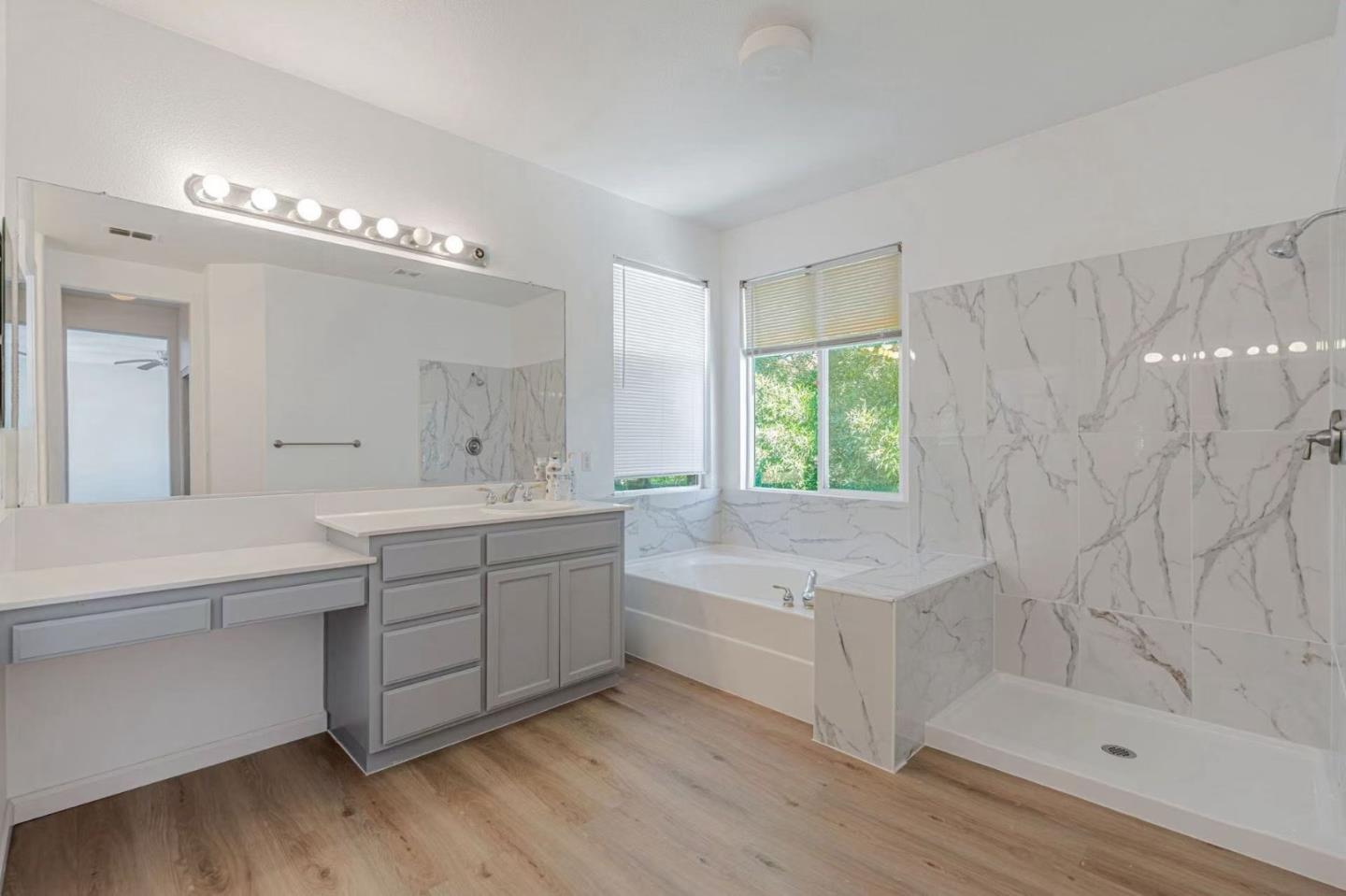 Detail Gallery Image 31 of 44 For 5323 Gold Creek Cir, Discovery Bay,  CA 94505 - 5 Beds | 3 Baths