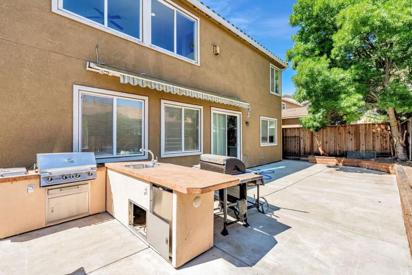 Detail Gallery Image 39 of 44 For 5323 Gold Creek Cir, Discovery Bay,  CA 94505 - 5 Beds | 3 Baths