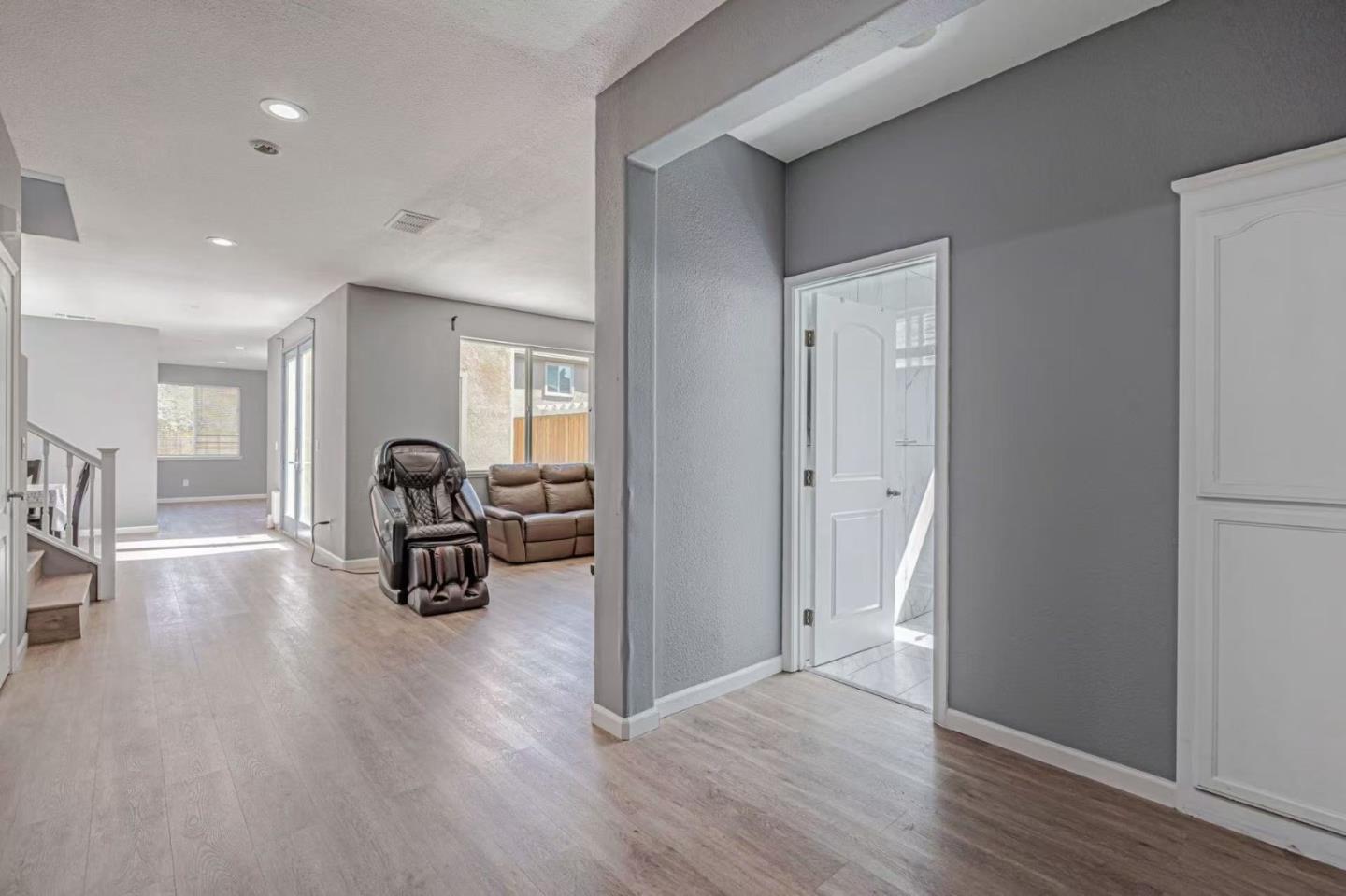 Detail Gallery Image 7 of 44 For 5323 Gold Creek Cir, Discovery Bay,  CA 94505 - 5 Beds | 3 Baths