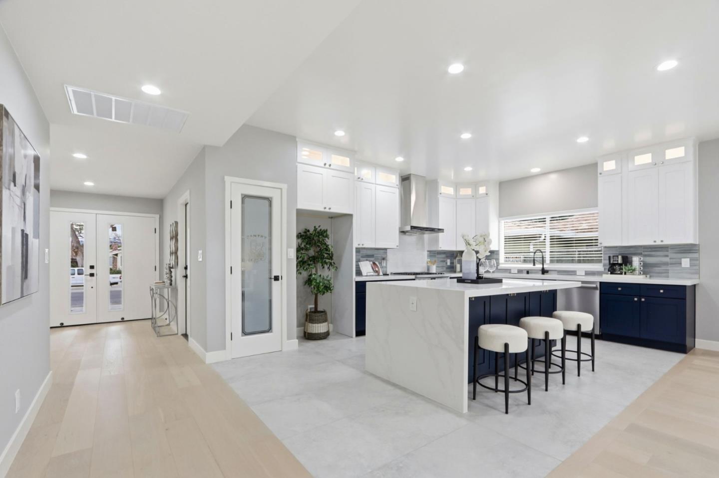 Detail Gallery Image 5 of 27 For 2121 Francis Ave, Santa Clara,  CA 95051 - 4 Beds | 3 Baths