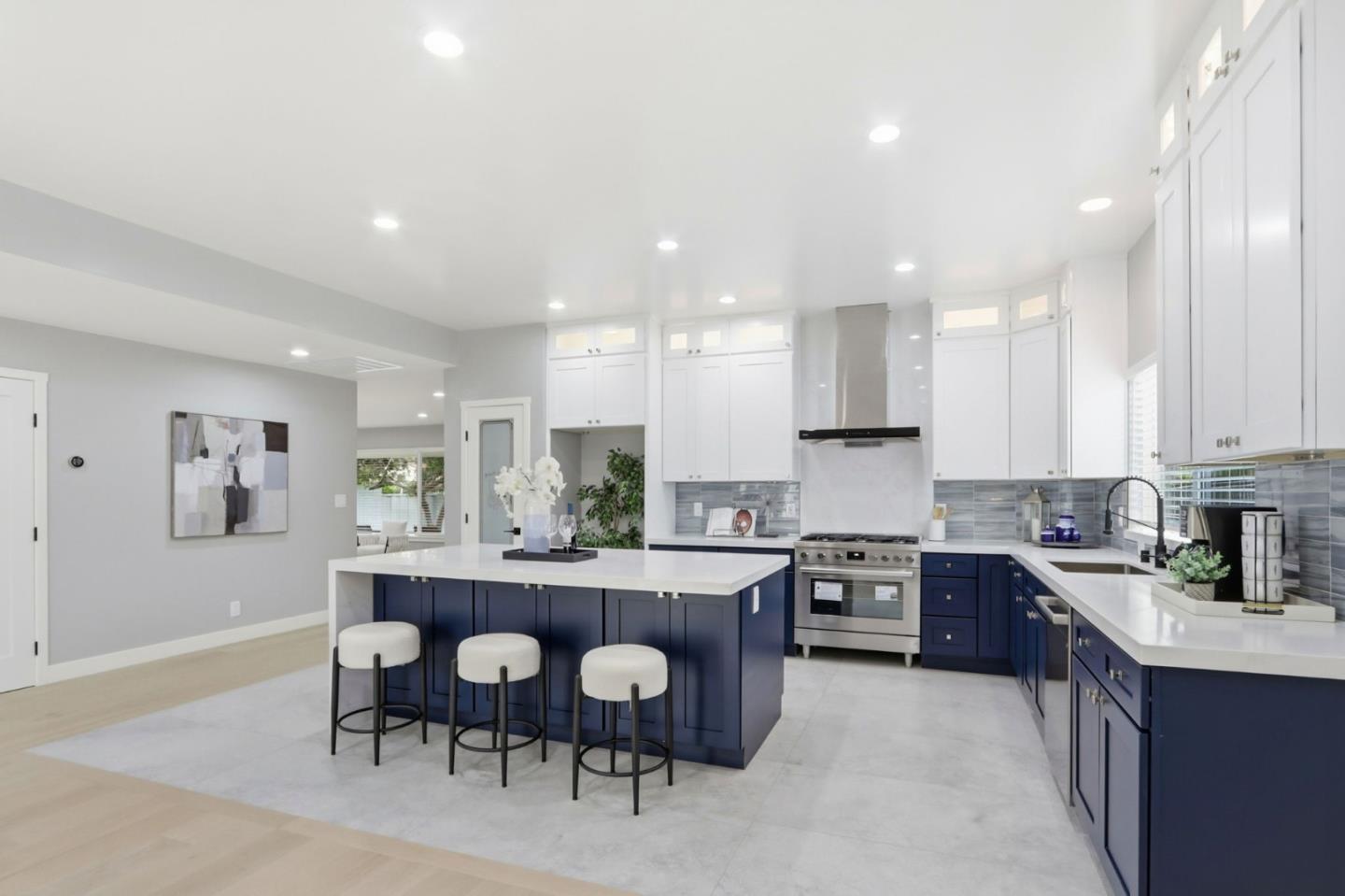 Detail Gallery Image 6 of 27 For 2121 Francis Ave, Santa Clara,  CA 95051 - 4 Beds | 3 Baths