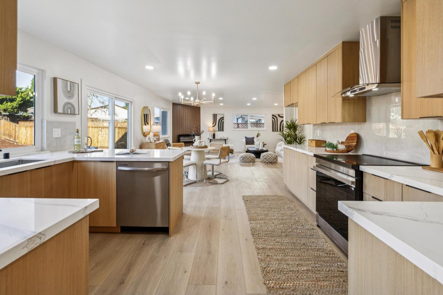 Detail Gallery Image 10 of 55 For 2043 Shellback Pl, San Jose,  CA 95133 - 5 Beds | 4 Baths