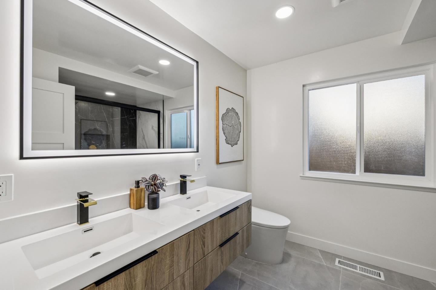 Detail Gallery Image 22 of 55 For 2043 Shellback Pl, San Jose,  CA 95133 - 5 Beds | 4 Baths