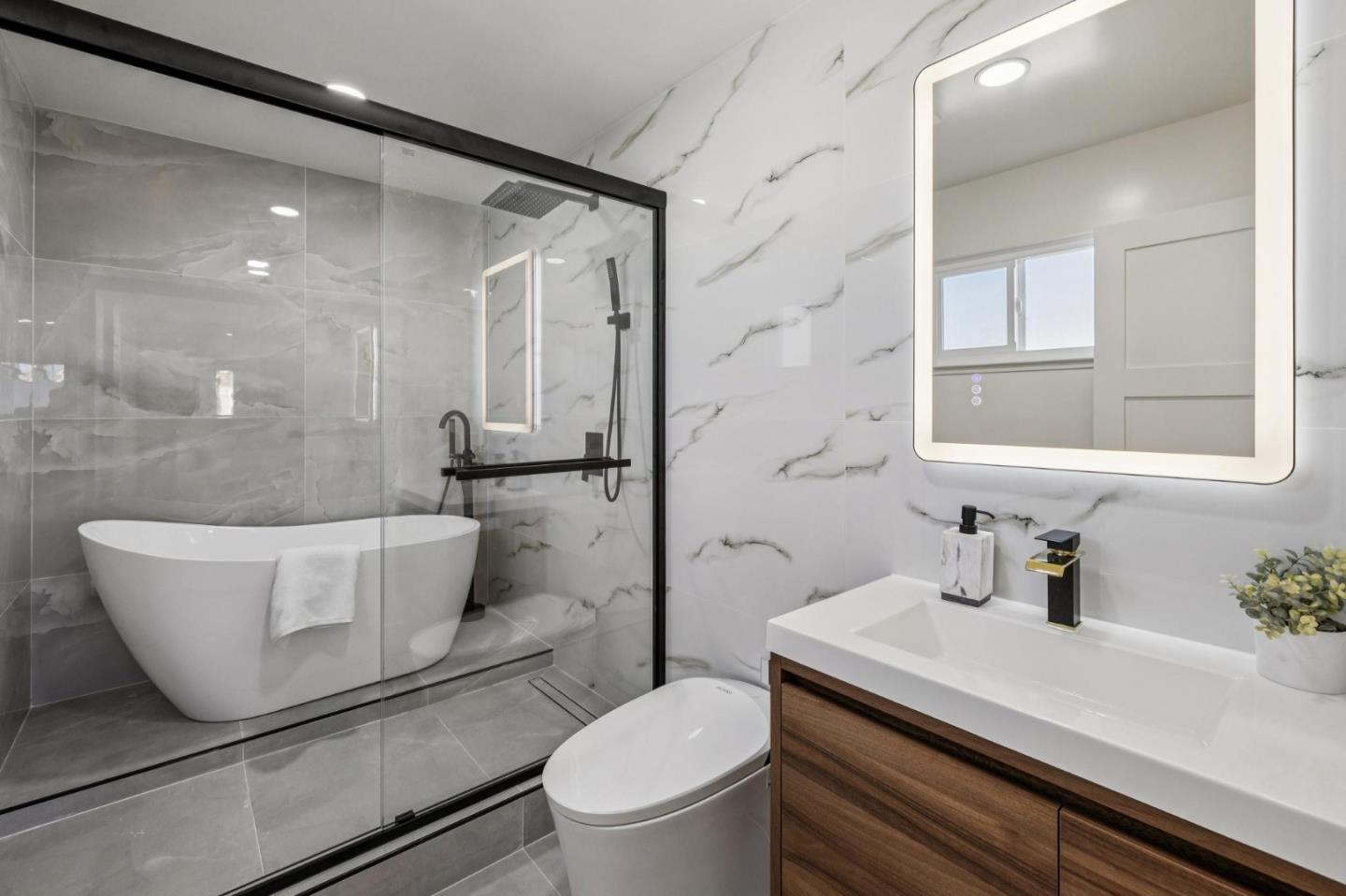 Detail Gallery Image 28 of 55 For 2043 Shellback Pl, San Jose,  CA 95133 - 5 Beds | 4 Baths