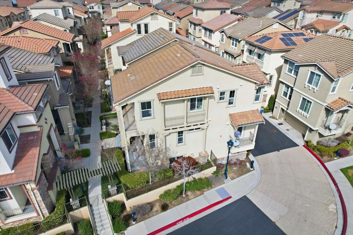 Detail Gallery Image 51 of 64 For 917 Vida Larga Loop, Milpitas,  CA 95035 - 3 Beds | 2/1 Baths