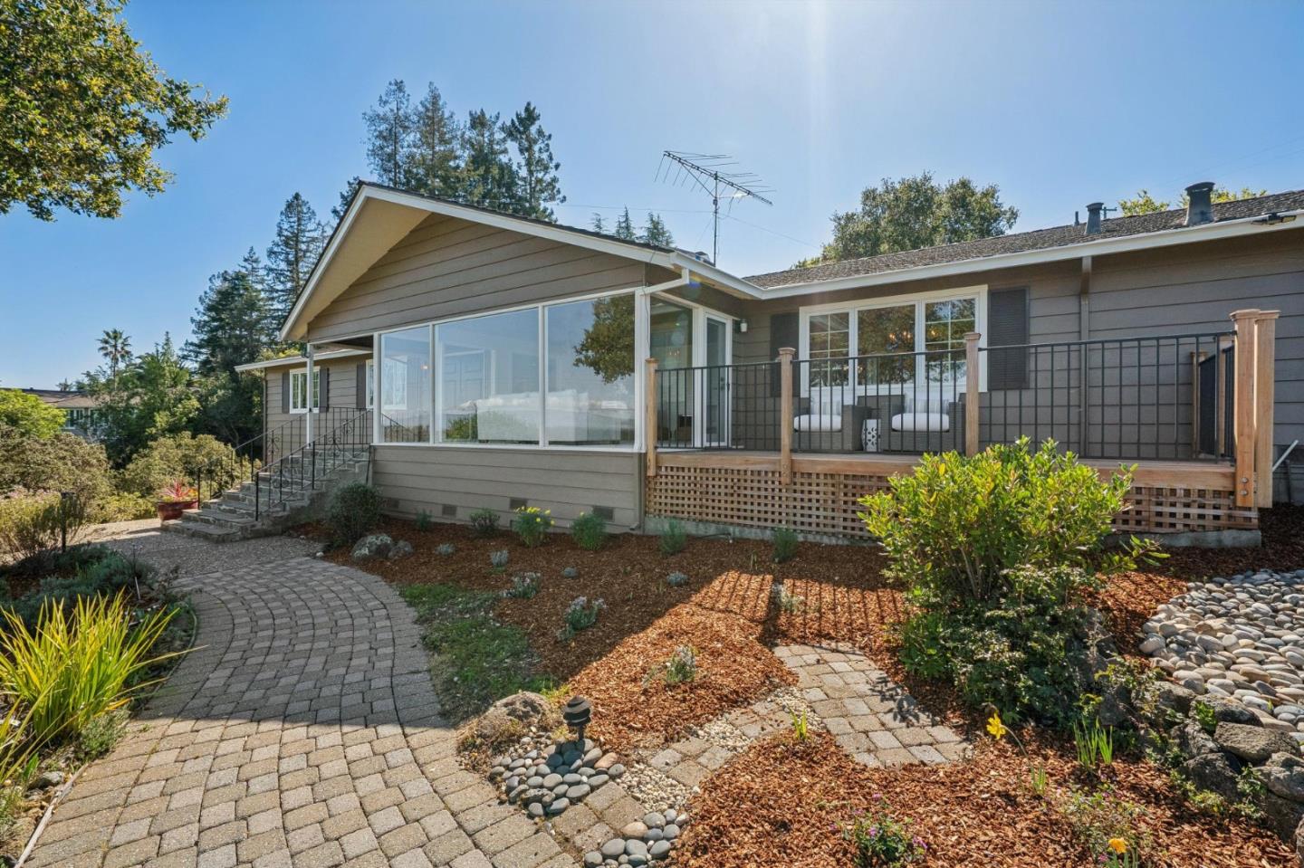 Detail Gallery Image 4 of 42 For 199 Brookwood Rd, Woodside,  CA 94062 - 4 Beds | 3/1 Baths