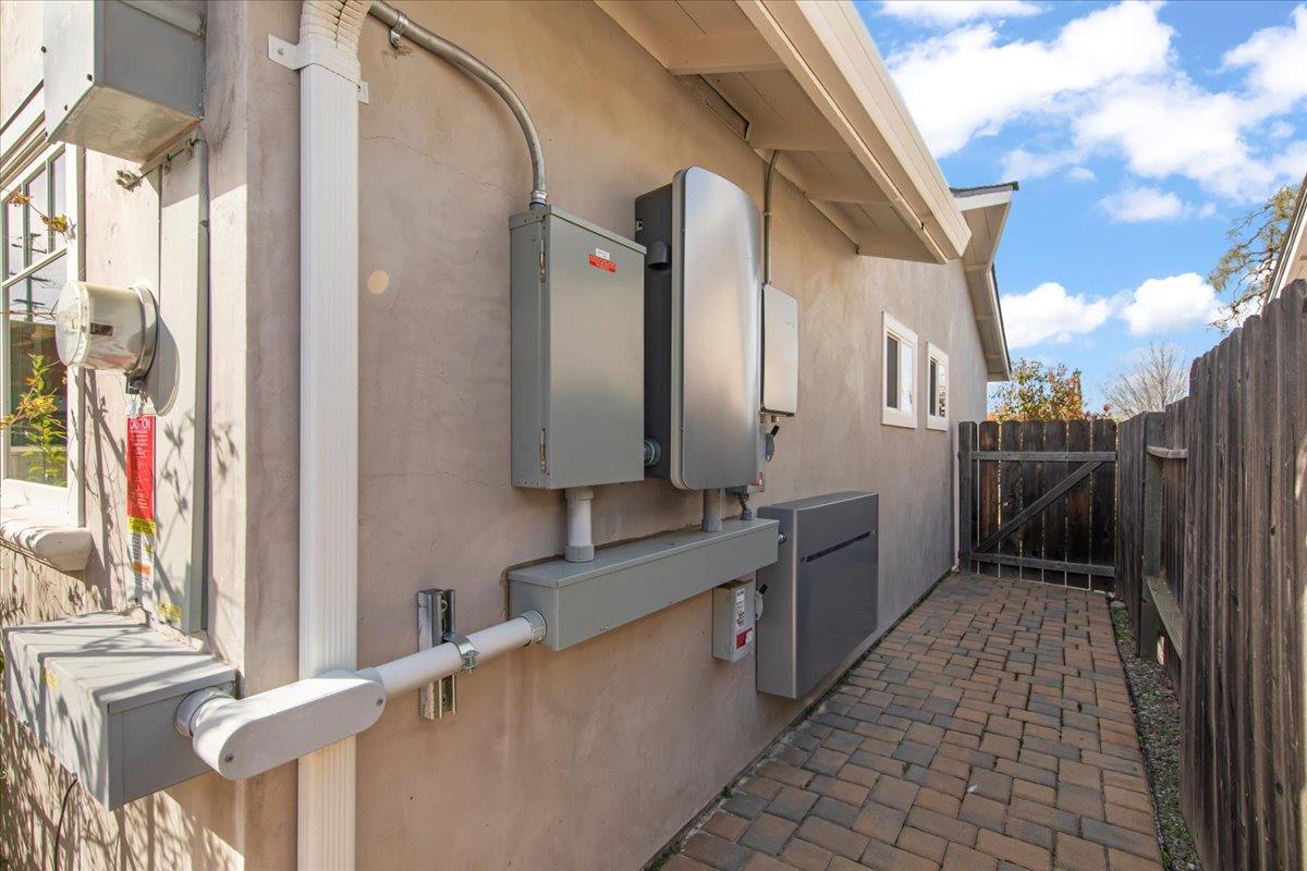 Detail Gallery Image 46 of 57 For 1710 Canna Ln, San Jose,  CA 95124 - 3 Beds | 2 Baths