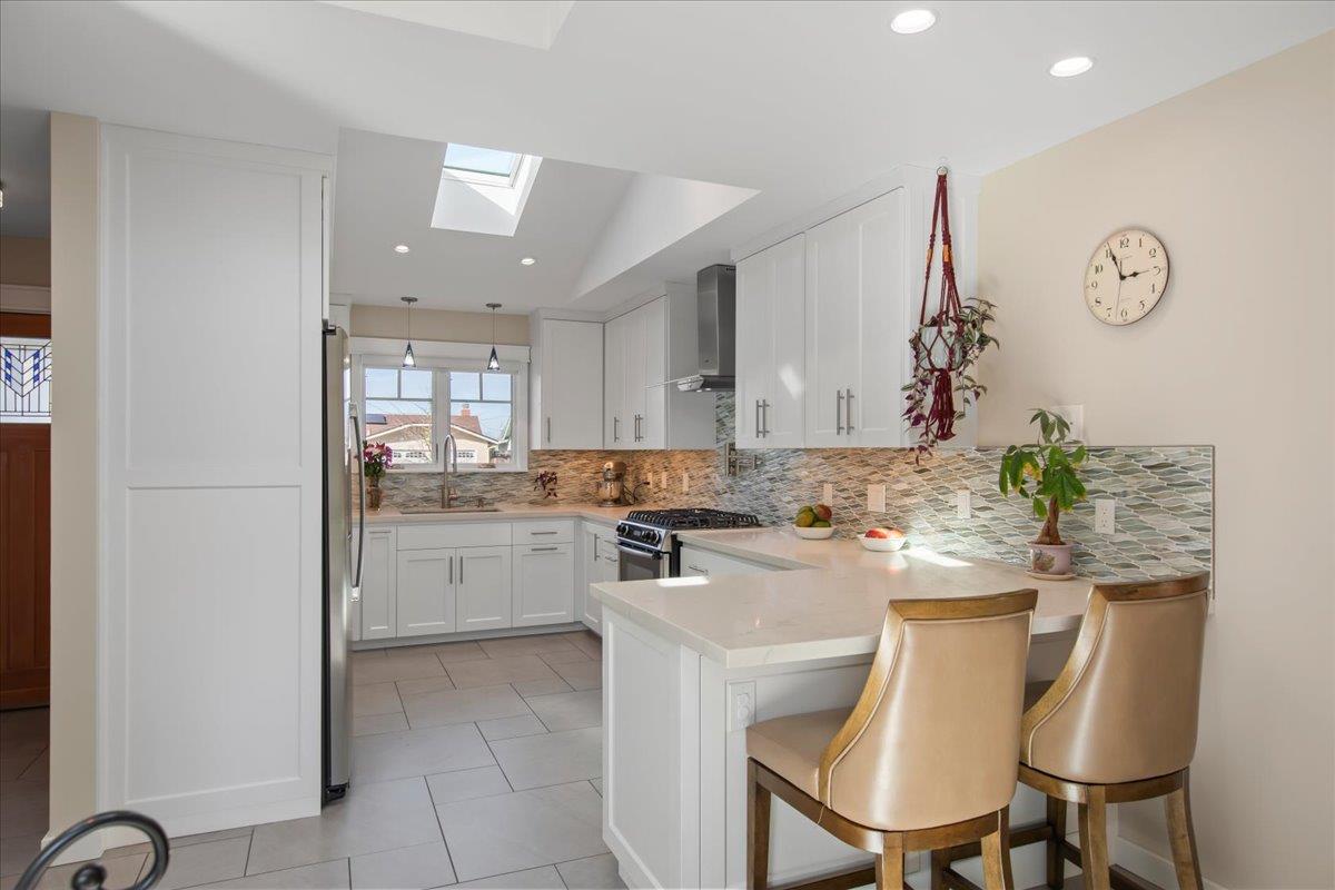 Detail Gallery Image 7 of 57 For 1710 Canna Ln, San Jose,  CA 95124 - 3 Beds | 2 Baths