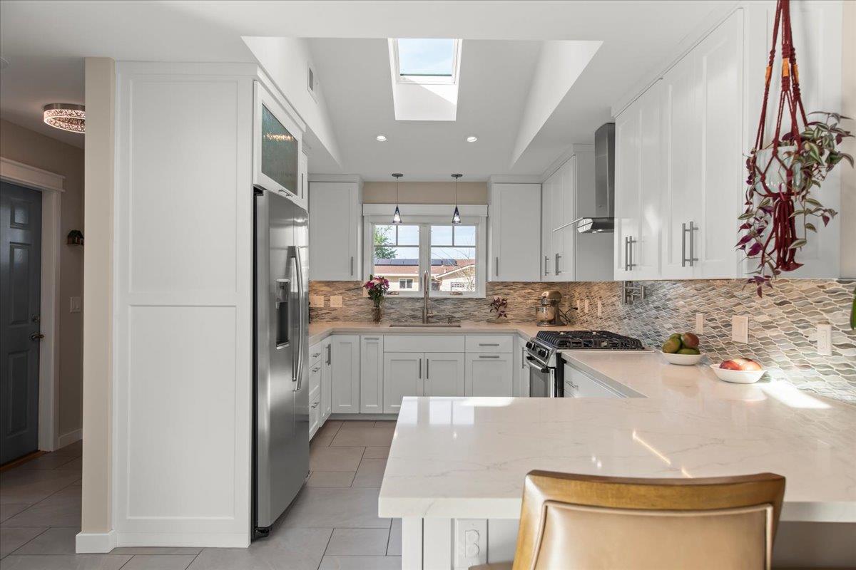 Detail Gallery Image 8 of 57 For 1710 Canna Ln, San Jose,  CA 95124 - 3 Beds | 2 Baths