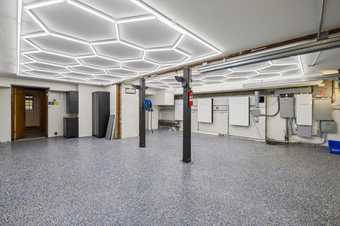 Detail Gallery Image 28 of 48 For 80 Skywood Way, Woodside,  CA 94062 - 4 Beds | 2/1 Baths