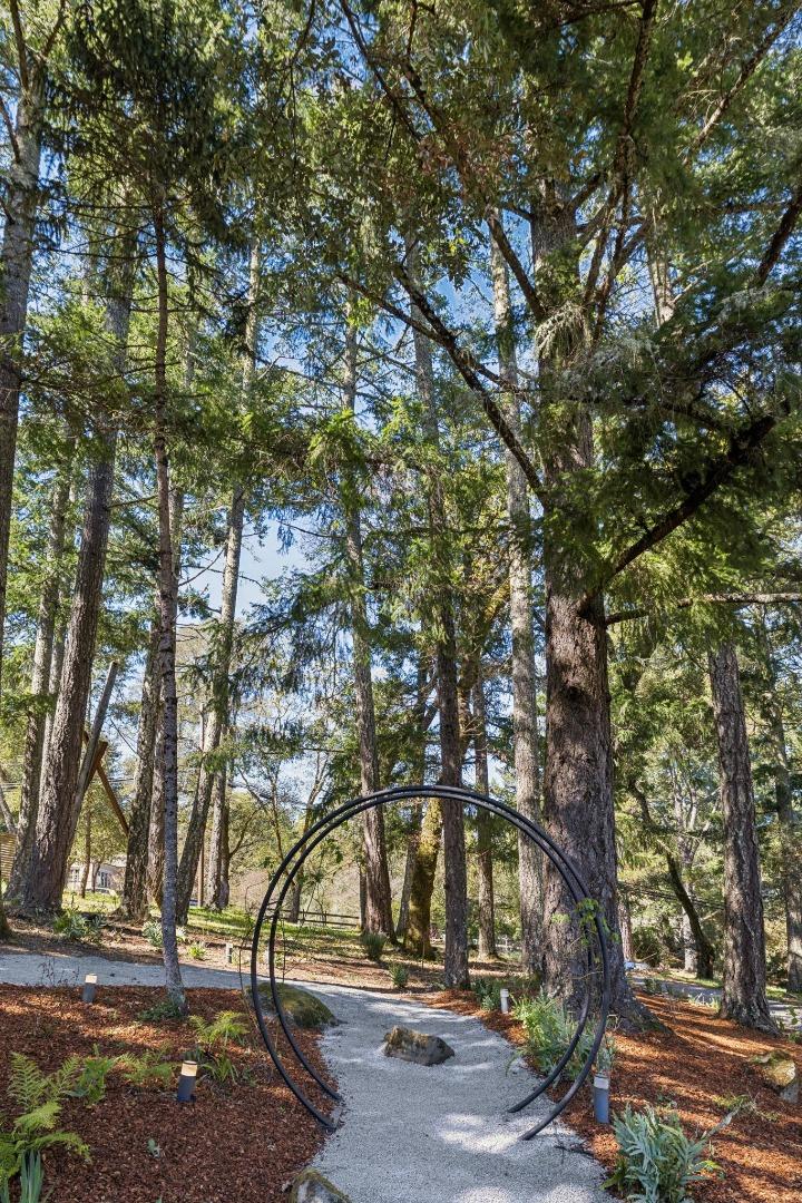 Detail Gallery Image 30 of 48 For 80 Skywood Way, Woodside,  CA 94062 - 4 Beds | 2/1 Baths