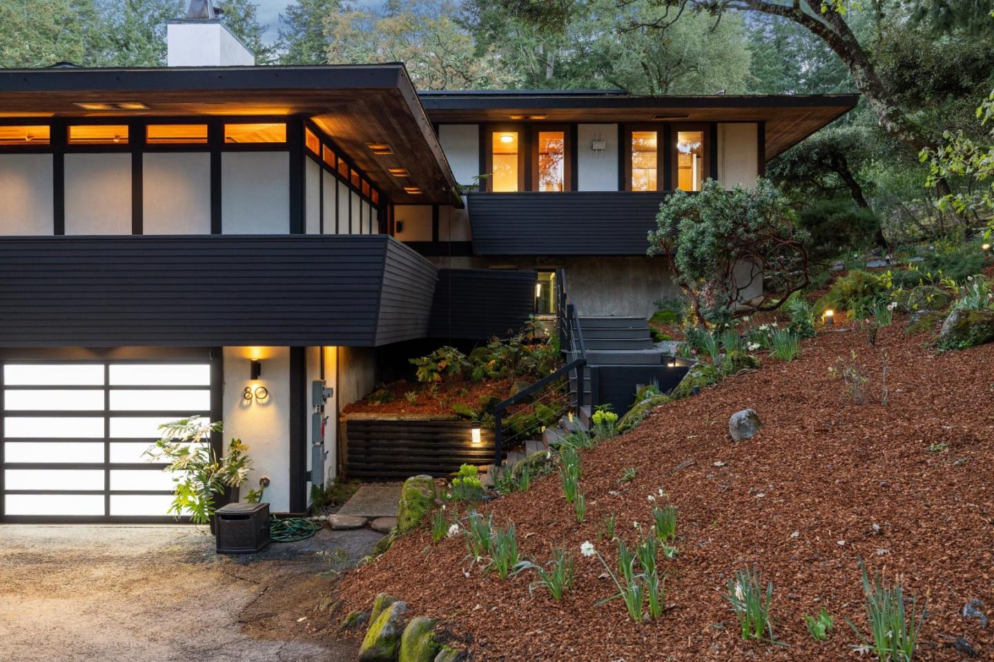 Detail Gallery Image 42 of 48 For 80 Skywood Way, Woodside,  CA 94062 - 4 Beds | 2/1 Baths