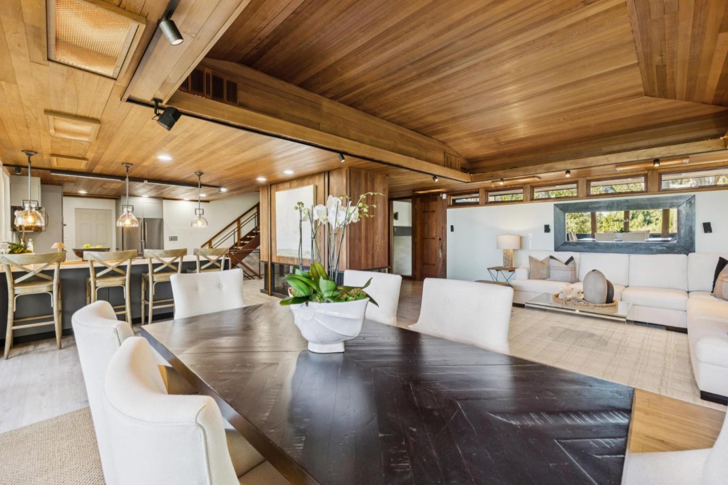 Detail Gallery Image 6 of 48 For 80 Skywood Way, Woodside,  CA 94062 - 4 Beds | 2/1 Baths