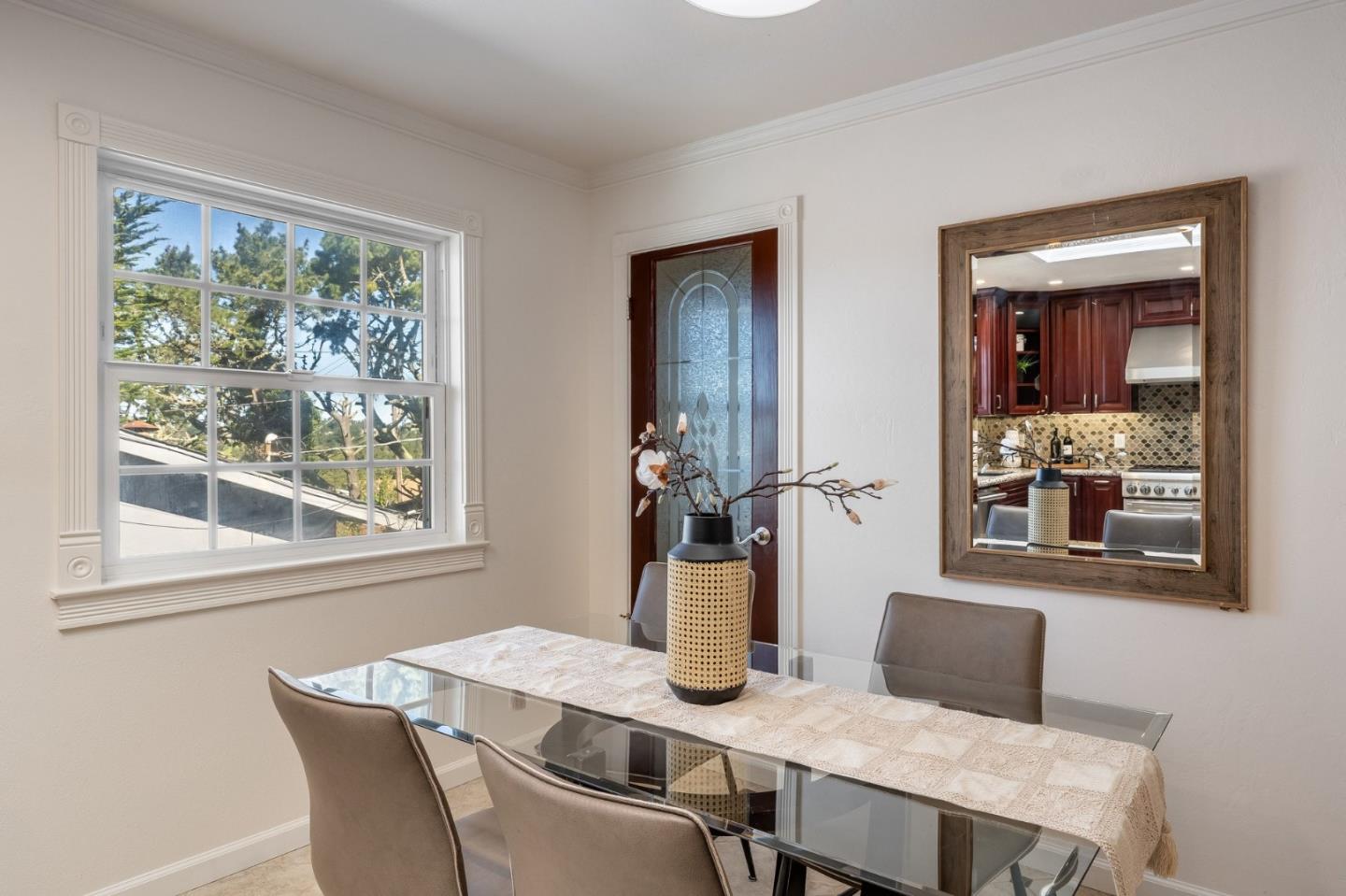 Detail Gallery Image 14 of 47 For 3900 Chilton Ln, San Bruno,  CA 94066 - 3 Beds | 3 Baths