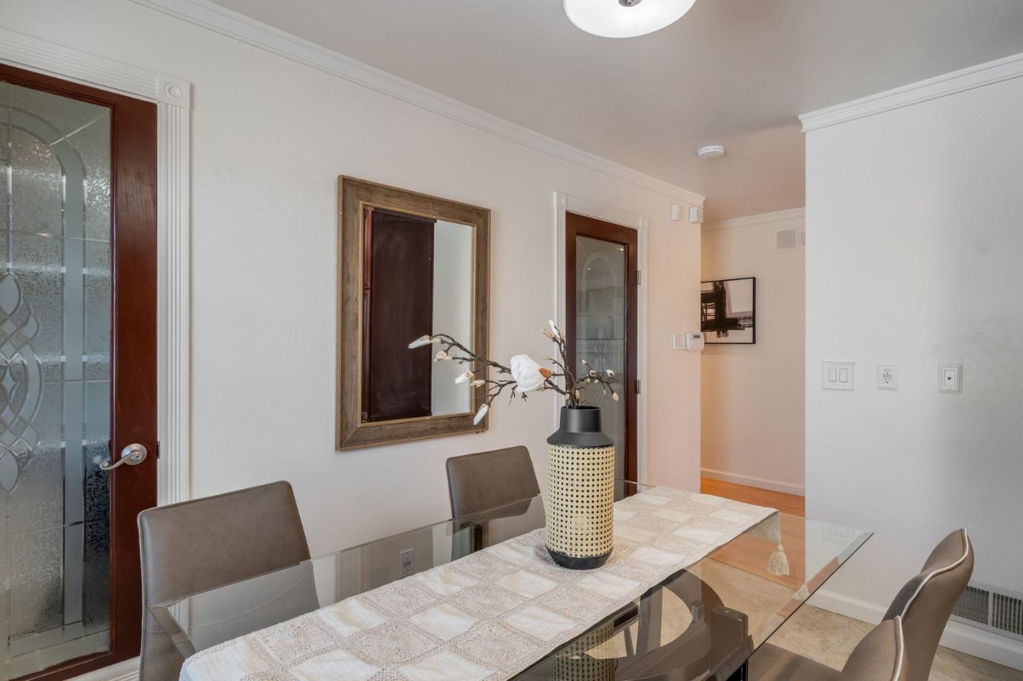 Detail Gallery Image 15 of 47 For 3900 Chilton Ln, San Bruno,  CA 94066 - 3 Beds | 3 Baths