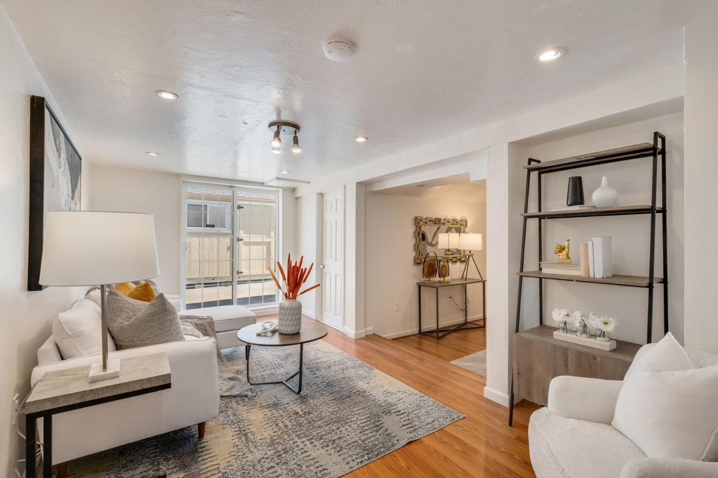 Detail Gallery Image 28 of 47 For 3900 Chilton Ln, San Bruno,  CA 94066 - 3 Beds | 3 Baths