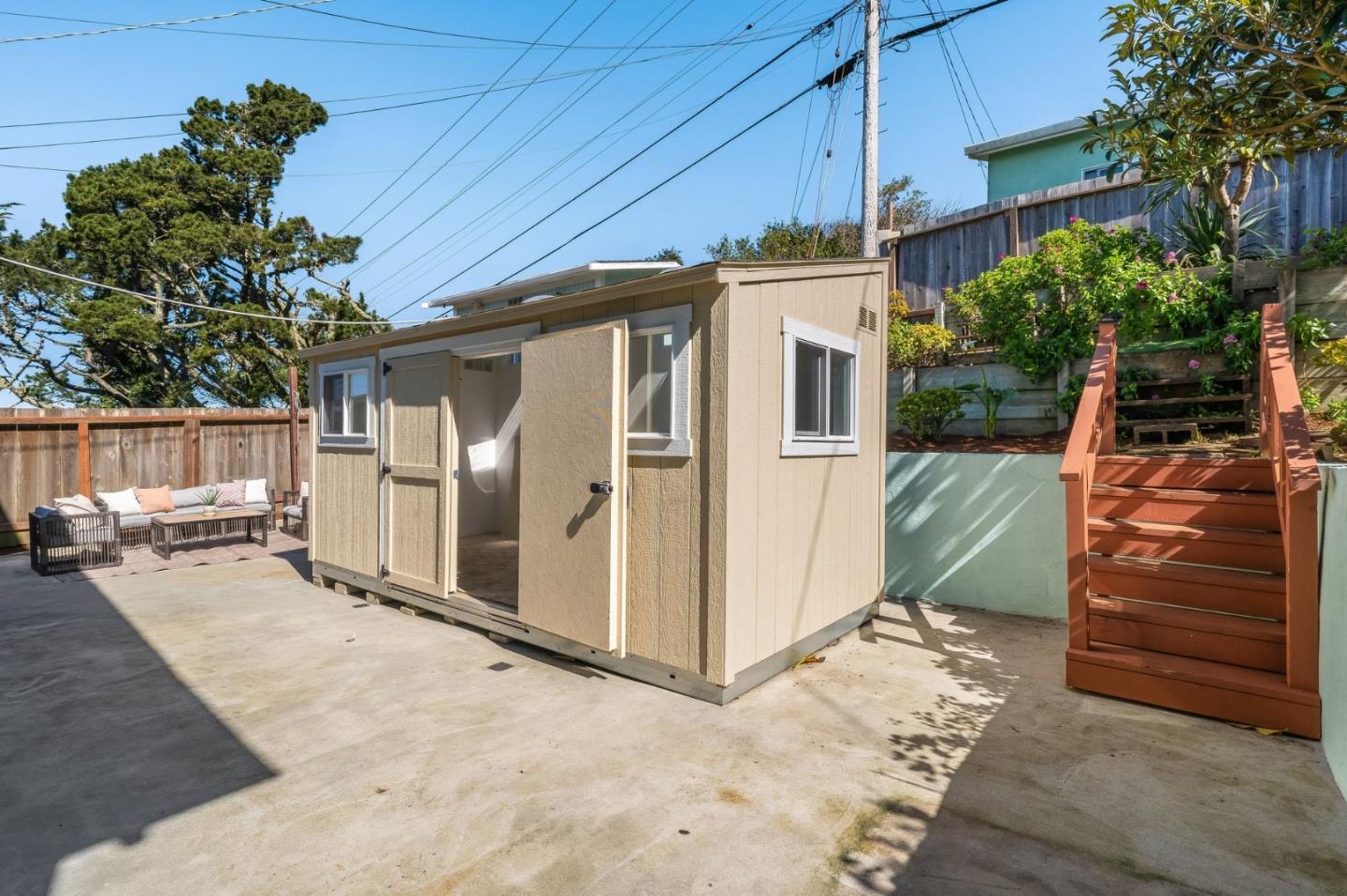 Detail Gallery Image 39 of 47 For 3900 Chilton Ln, San Bruno,  CA 94066 - 3 Beds | 3 Baths