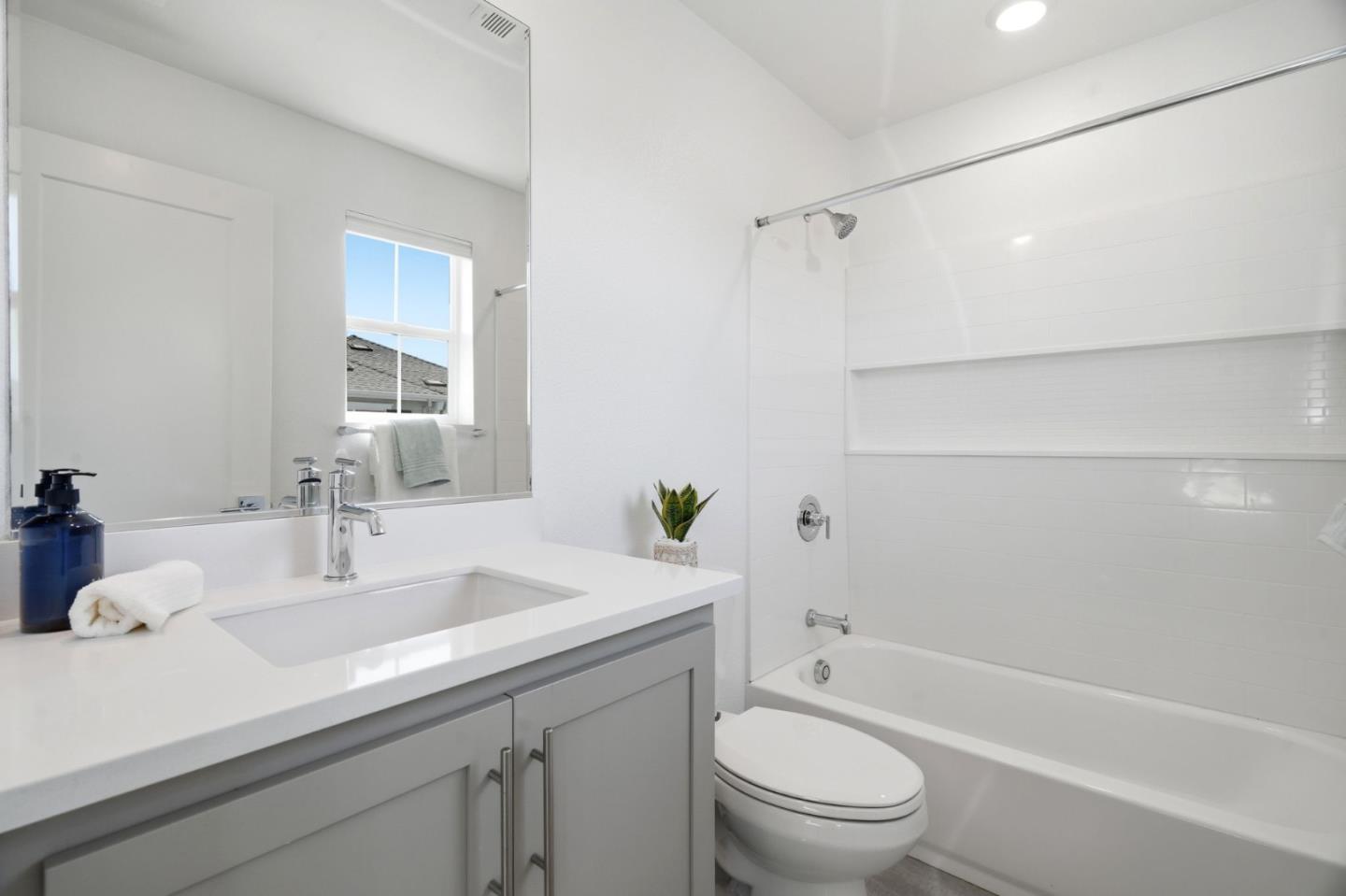 Detail Gallery Image 25 of 55 For 37380 Watersail Way, Newark,  CA 94560 - 4 Beds | 4/1 Baths