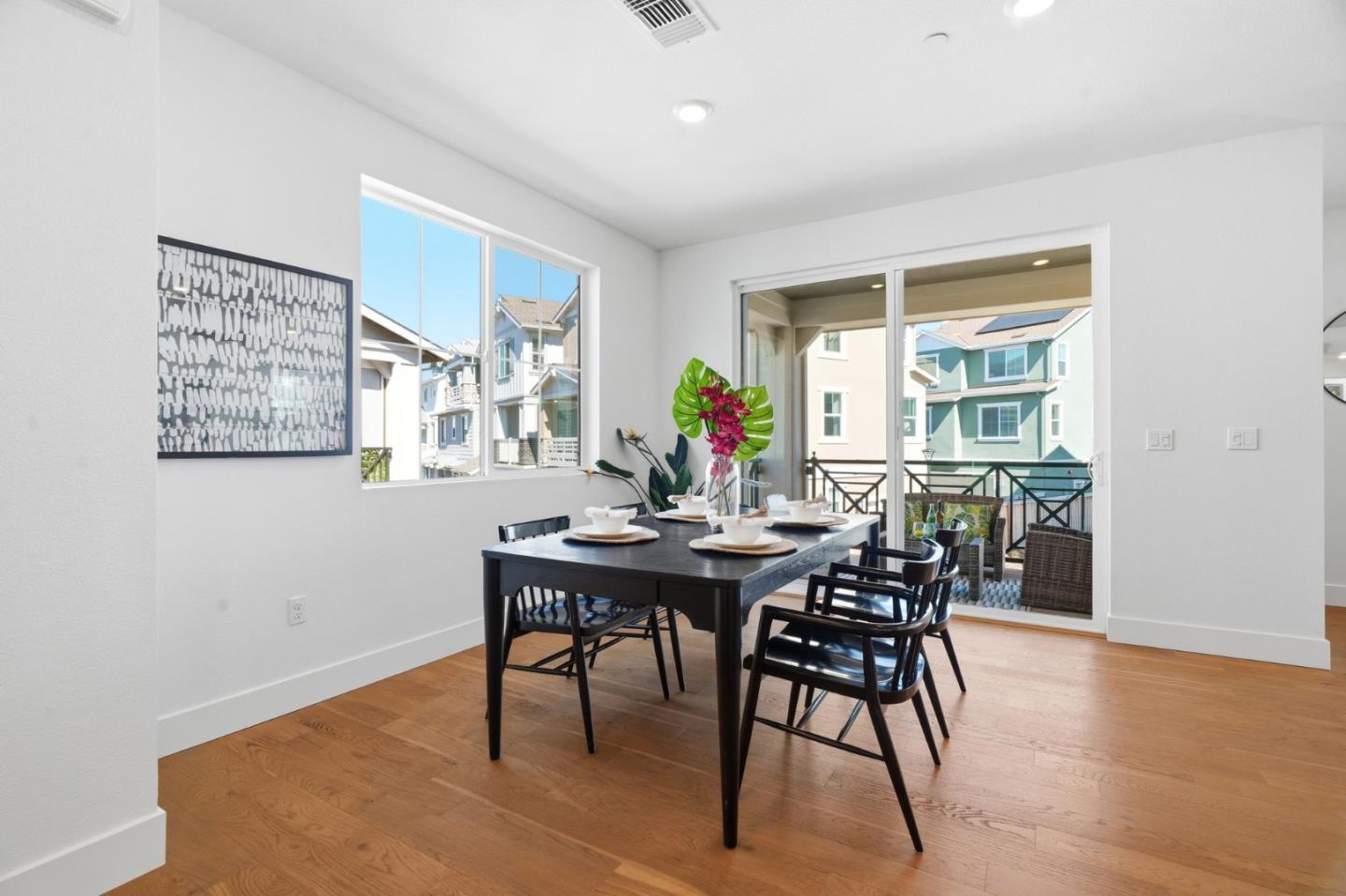 Detail Gallery Image 7 of 55 For 37380 Watersail Way, Newark,  CA 94560 - 4 Beds | 4/1 Baths