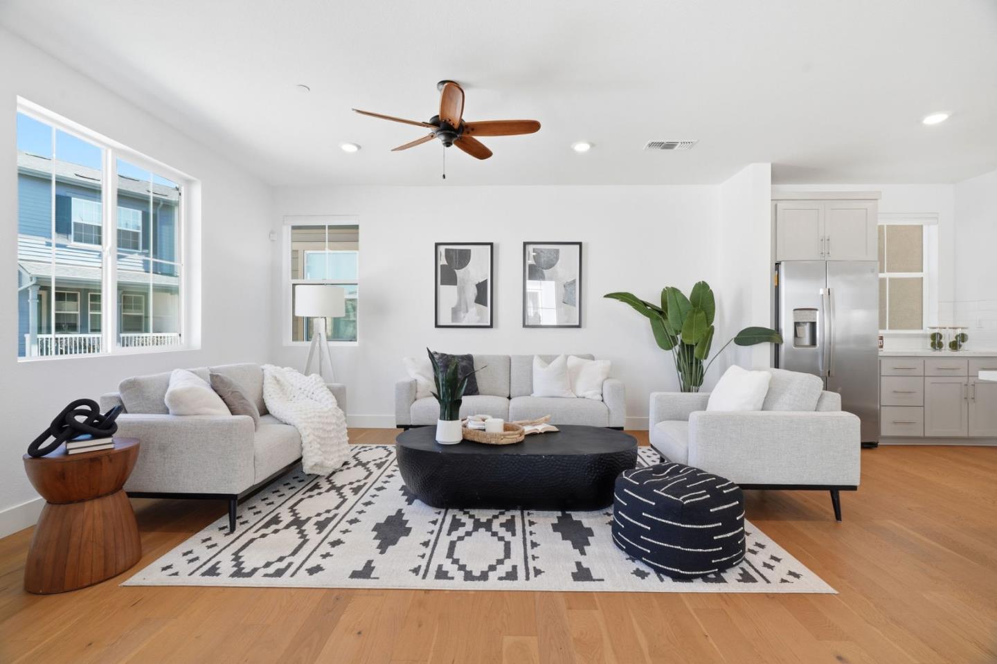 Detail Gallery Image 9 of 55 For 37380 Watersail Way, Newark,  CA 94560 - 4 Beds | 4/1 Baths