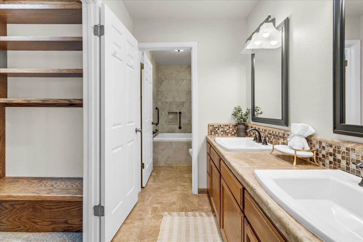 Detail Gallery Image 19 of 40 For 18595 Ranchito Del Rio Dr, Salinas,  CA 93908 - 3 Beds | 2 Baths