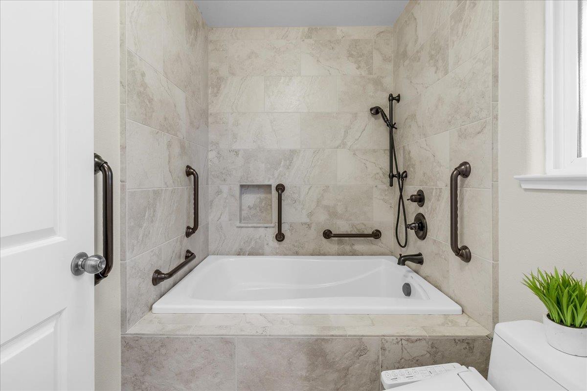 Detail Gallery Image 26 of 40 For 18595 Ranchito Del Rio Dr, Salinas,  CA 93908 - 3 Beds | 2 Baths