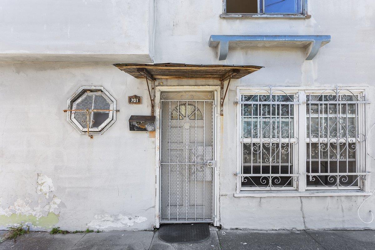 Detail Gallery Image 15 of 24 For 1000 Crescent Ave, San Francisco,  CA 94110 - 3 Beds | 2 Baths