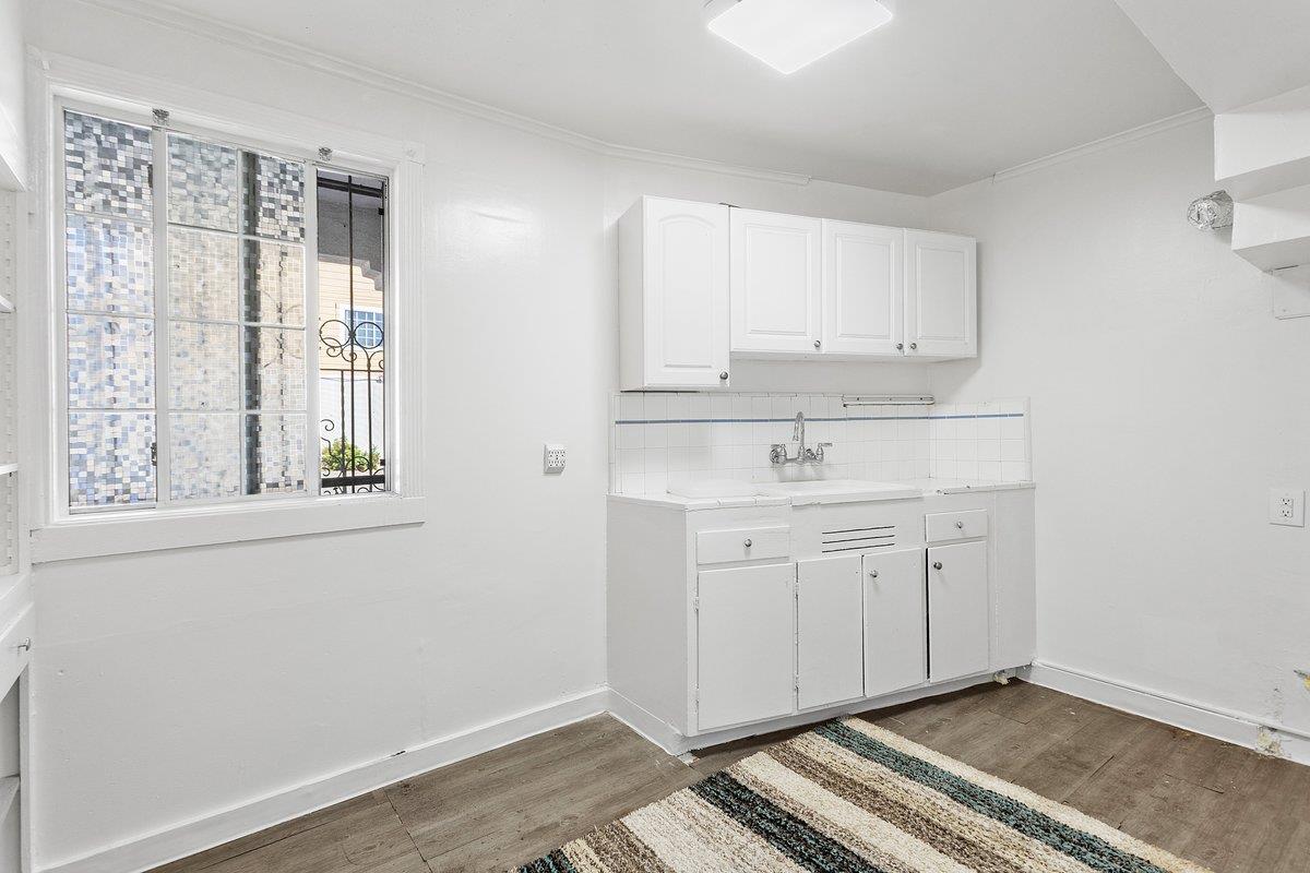 Detail Gallery Image 18 of 24 For 1000 Crescent Ave, San Francisco,  CA 94110 - 3 Beds | 2 Baths