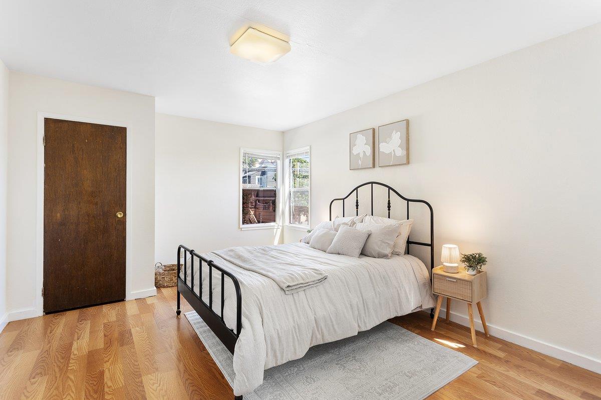 Detail Gallery Image 4 of 24 For 1000 Crescent Ave, San Francisco,  CA 94110 - 3 Beds | 2 Baths