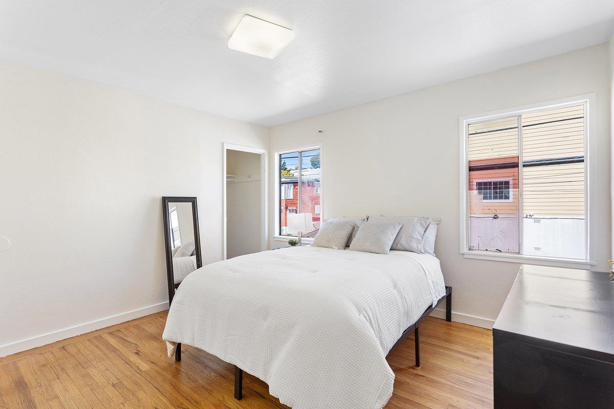 Detail Gallery Image 6 of 24 For 1000 Crescent Ave, San Francisco,  CA 94110 - 3 Beds | 2 Baths