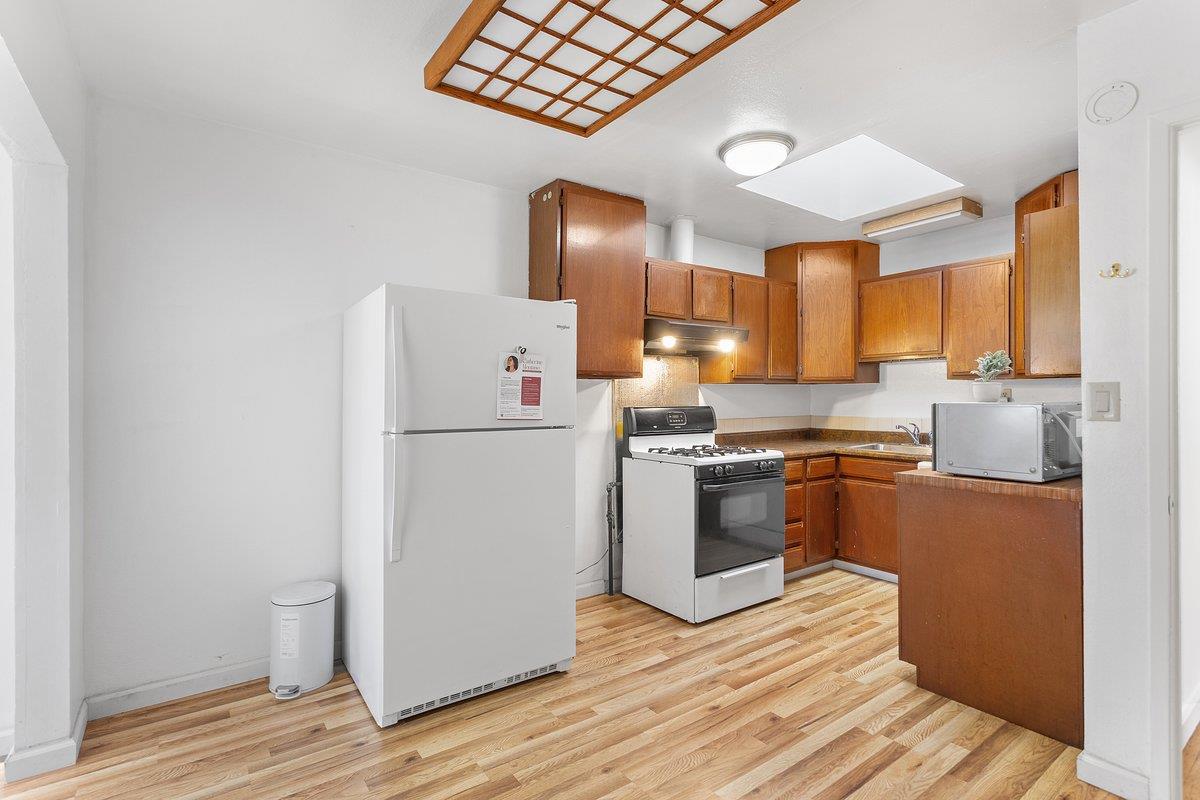 Detail Gallery Image 9 of 24 For 1000 Crescent Ave, San Francisco,  CA 94110 - 3 Beds | 2 Baths