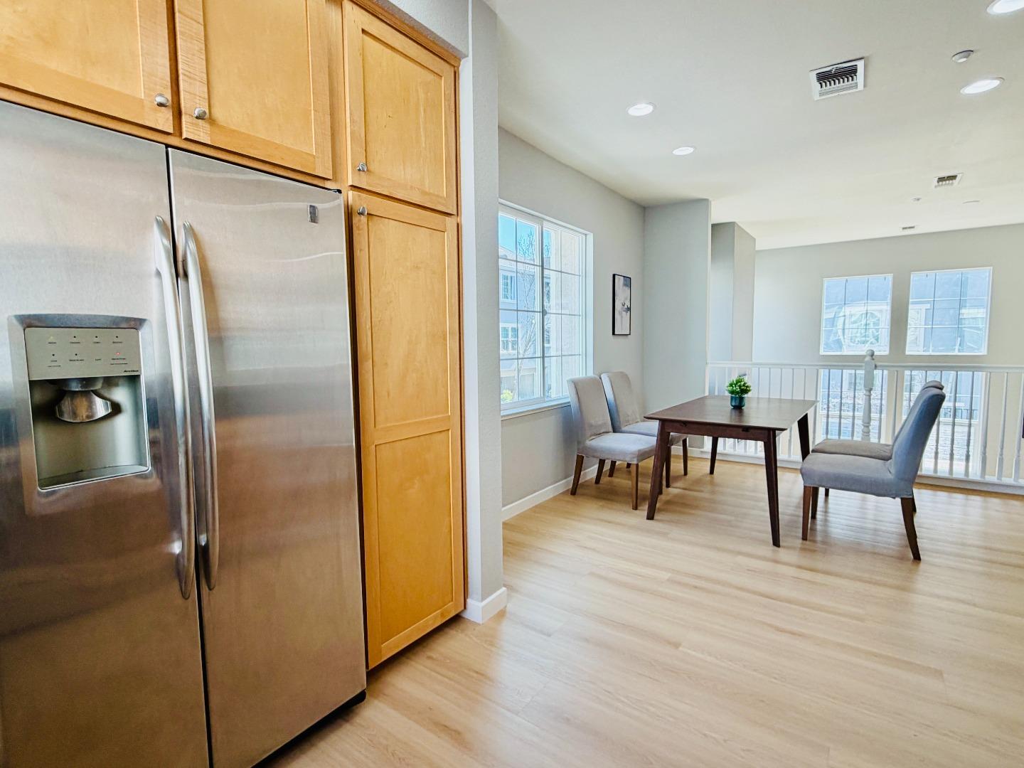 Detail Gallery Image 18 of 50 For 562 Montego Ter, Sunnyvale,  CA 94089 - 4 Beds | 3 Baths