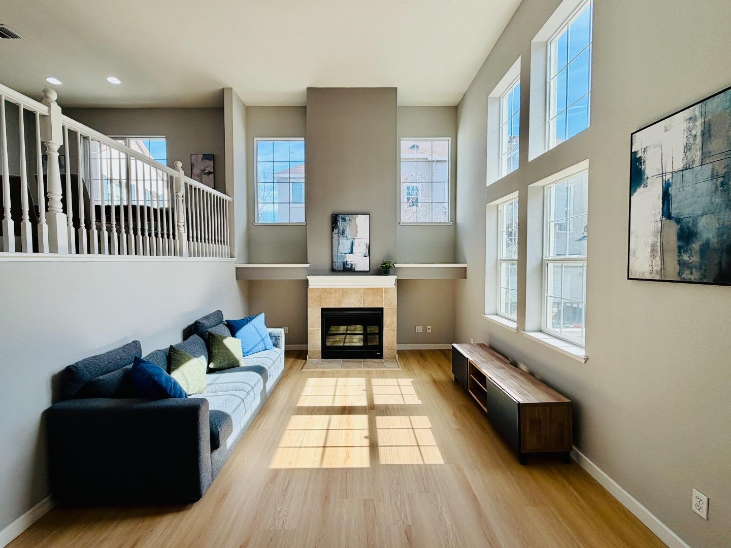 Detail Gallery Image 2 of 50 For 562 Montego Ter, Sunnyvale,  CA 94089 - 4 Beds | 3 Baths