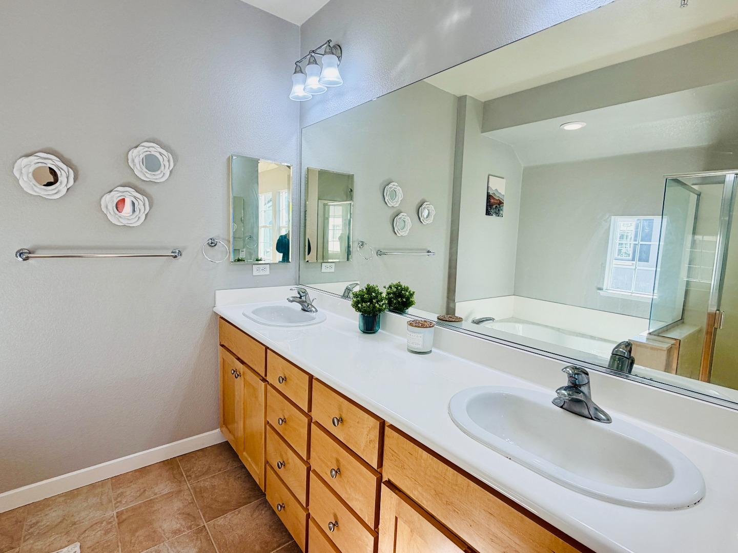 Detail Gallery Image 28 of 50 For 562 Montego Ter, Sunnyvale,  CA 94089 - 4 Beds | 3 Baths