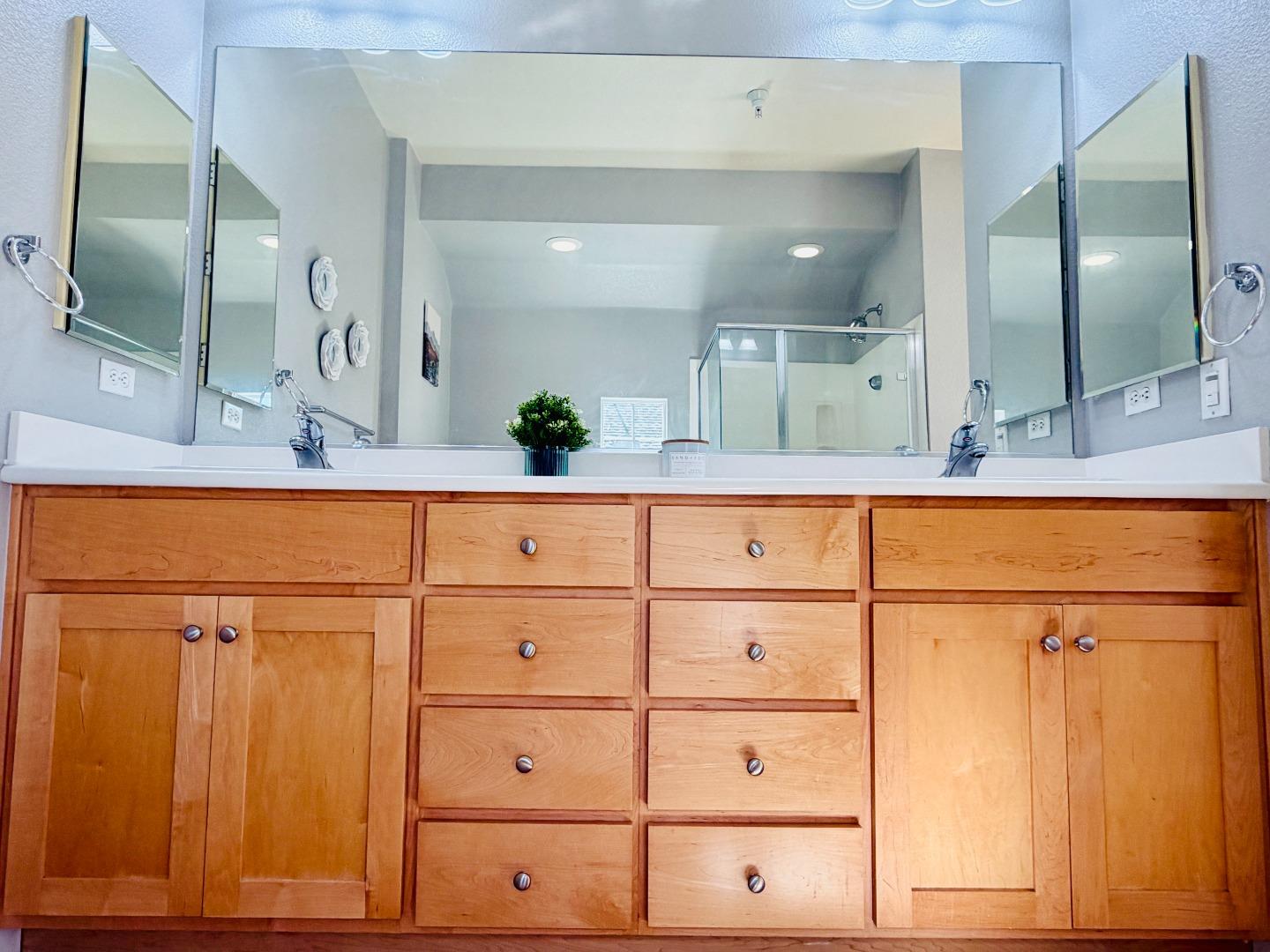 Detail Gallery Image 30 of 50 For 562 Montego Ter, Sunnyvale,  CA 94089 - 4 Beds | 3 Baths