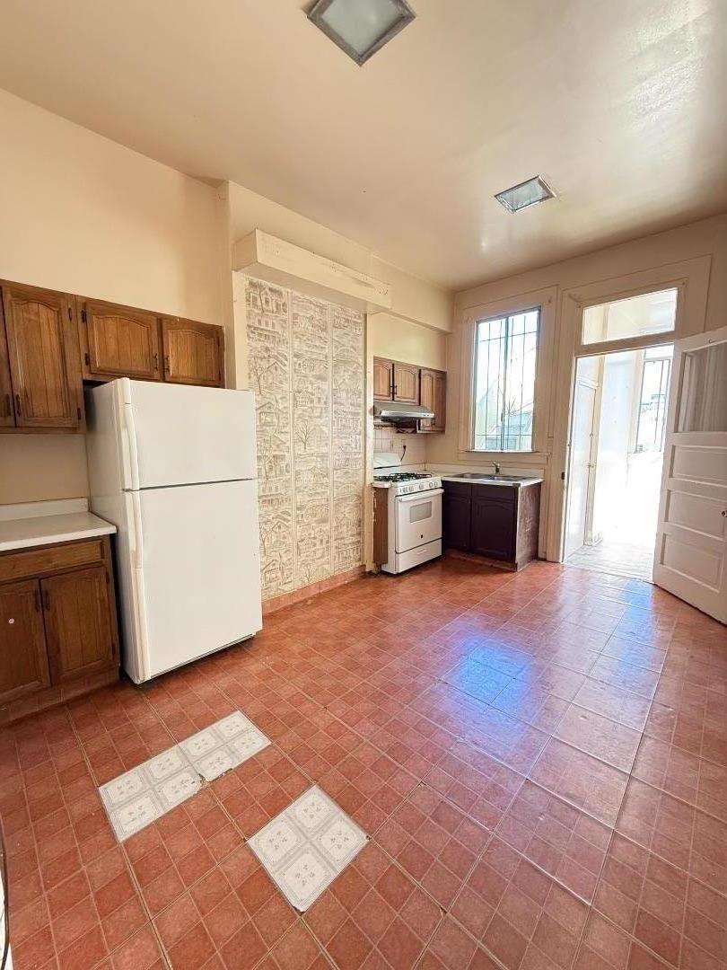 Detail Gallery Image 41 of 71 For 2118-2122 Mason St, San Francisco,  CA 94133 - – Beds | – Baths