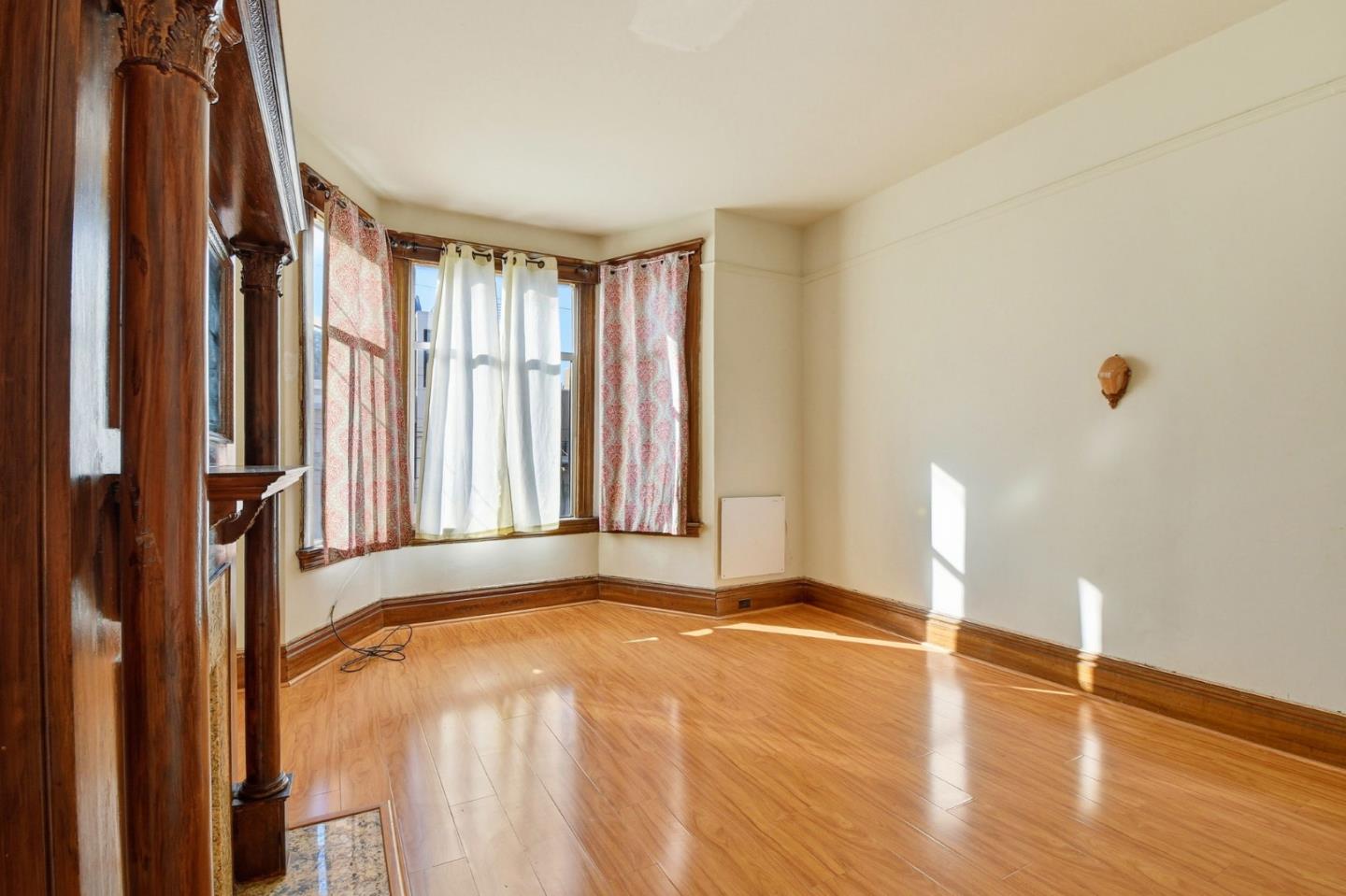 Detail Gallery Image 6 of 71 For 2118-2122 Mason St, San Francisco,  CA 94133 - – Beds | – Baths