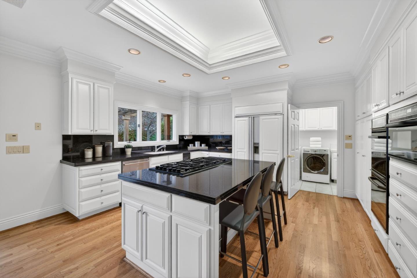 Detail Gallery Image 10 of 37 For 20026 Heritage Oak, Saratoga,  CA 95070 - 4 Beds | 3/1 Baths