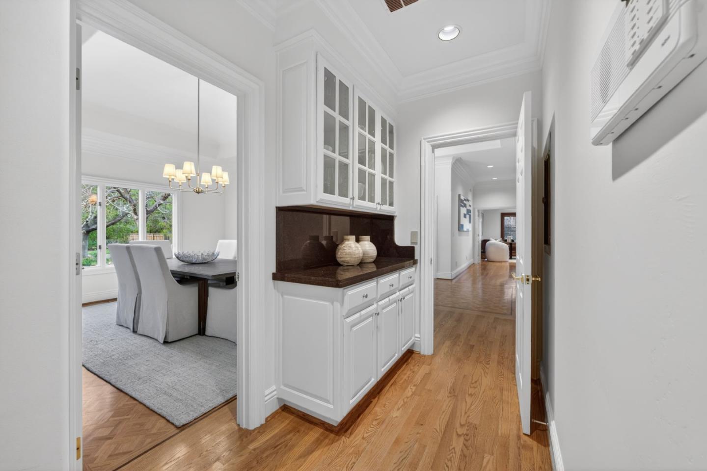 Detail Gallery Image 13 of 37 For 20026 Heritage Oak, Saratoga,  CA 95070 - 4 Beds | 3/1 Baths