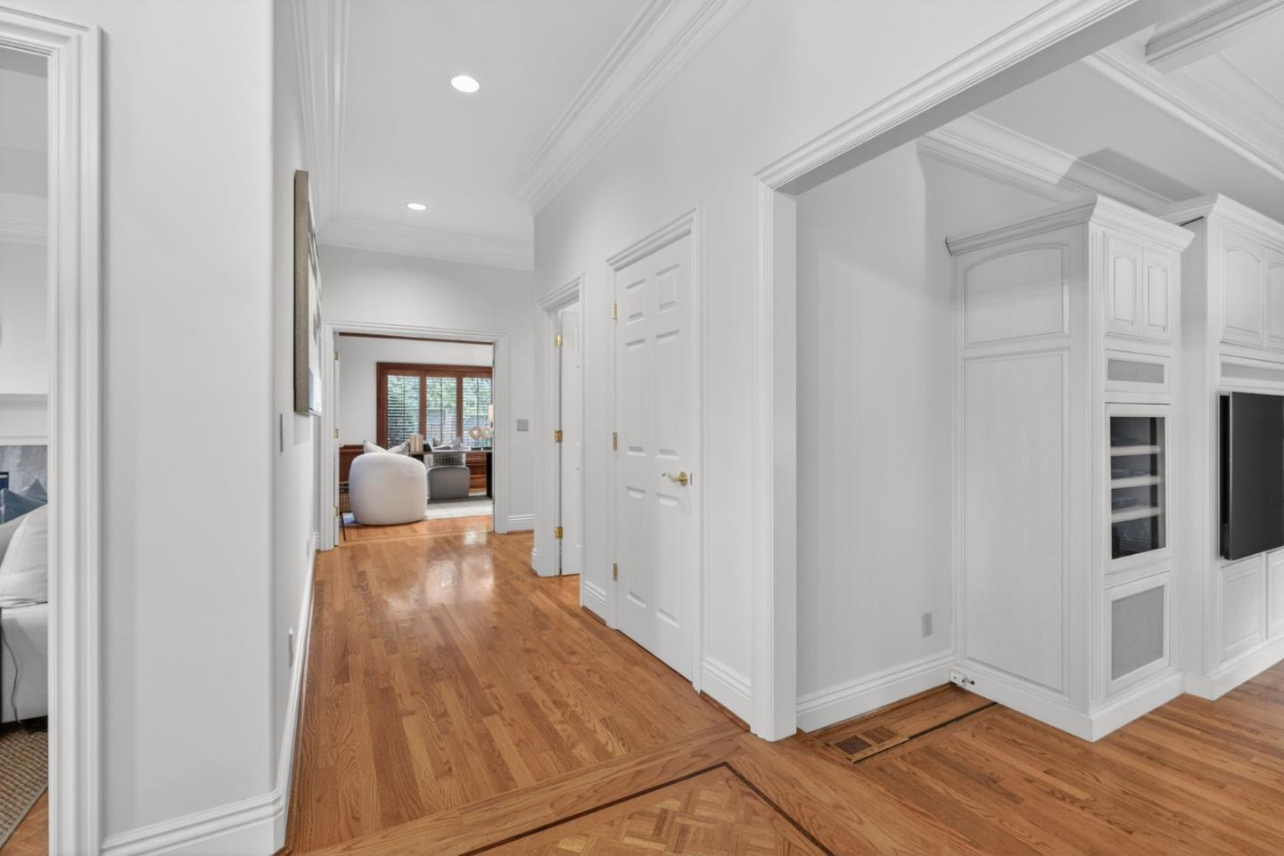 Detail Gallery Image 16 of 37 For 20026 Heritage Oak, Saratoga,  CA 95070 - 4 Beds | 3/1 Baths