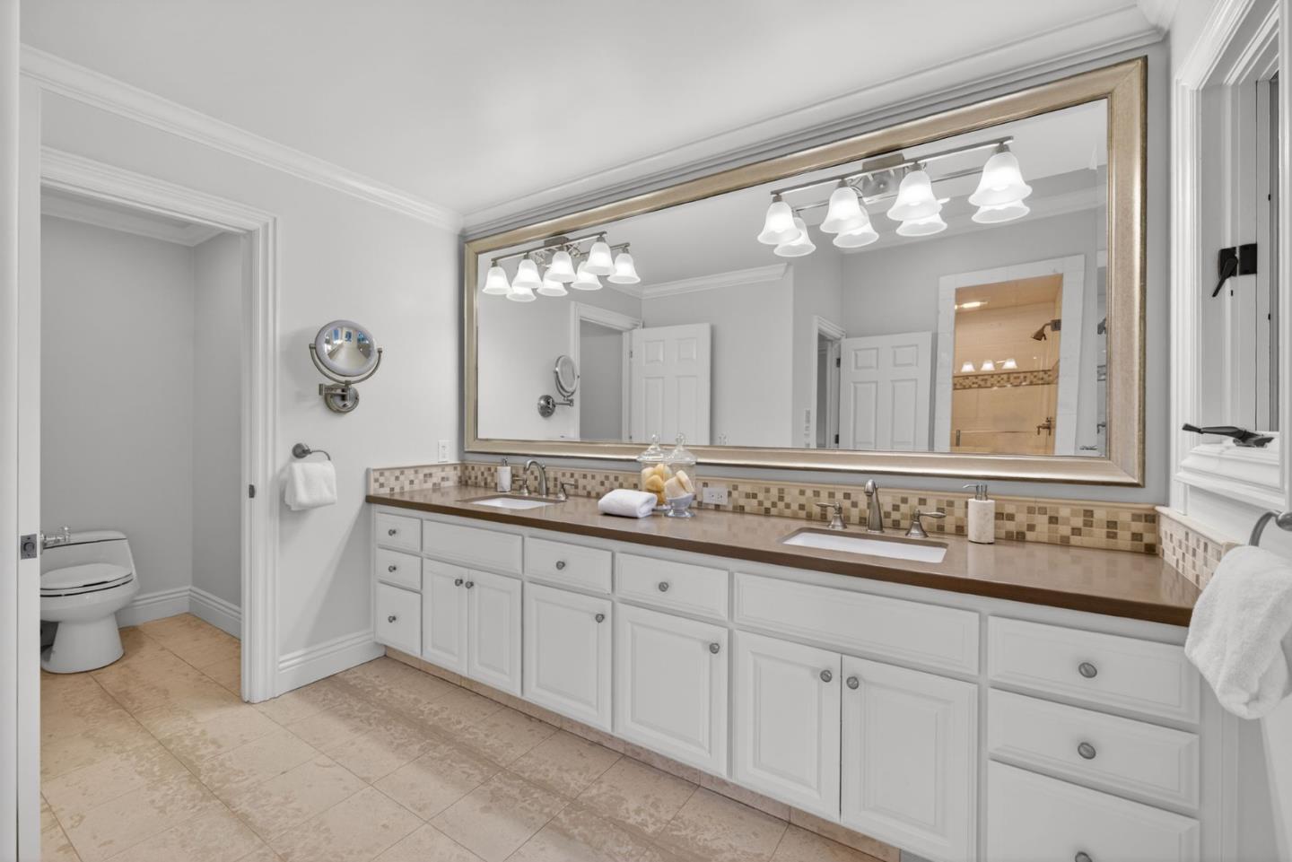 Detail Gallery Image 26 of 37 For 20026 Heritage Oak, Saratoga,  CA 95070 - 4 Beds | 3/1 Baths